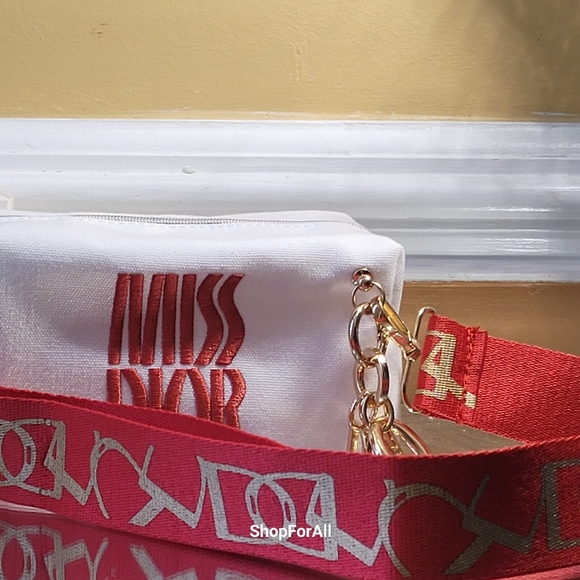 - Dior - Picture 10 of 16